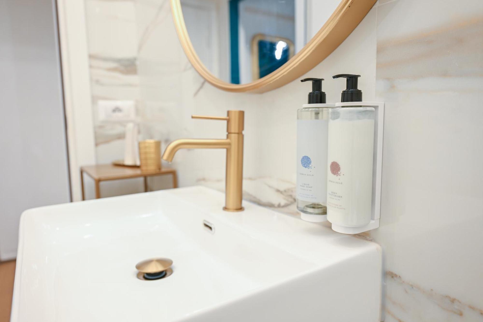Via Veneto 116 Suites - Guest House ローマ エクステリア 写真